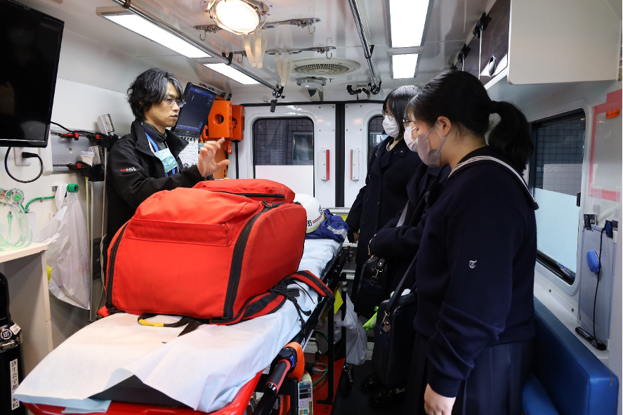 神戸大学医学部附属病院のドクターカー